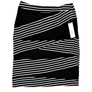 Chico’s So-Slimming Pencil Skirt